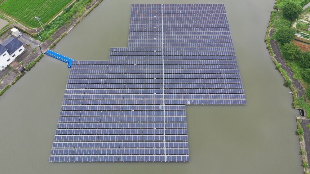 浅間貯水池水上太陽光発電所